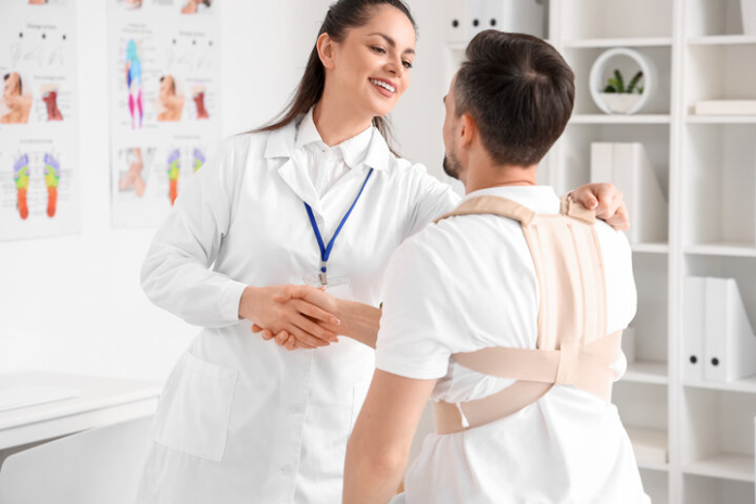 How a Specialist Helps Manage Back Pain How a Specialist Helps Manage Back Pain