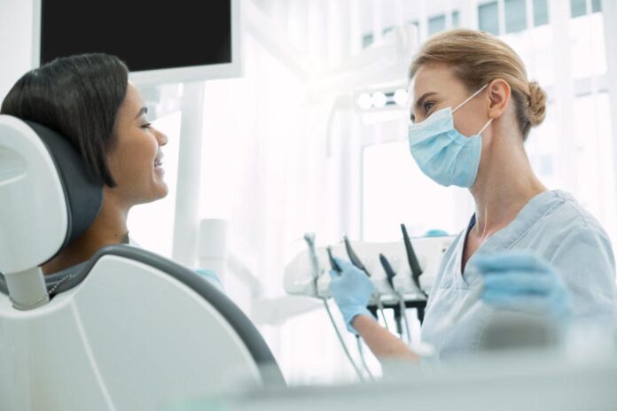 Knowing the Signs and Symptoms of Heart Disease Knowing the Signs and Symptoms of Heart Disease