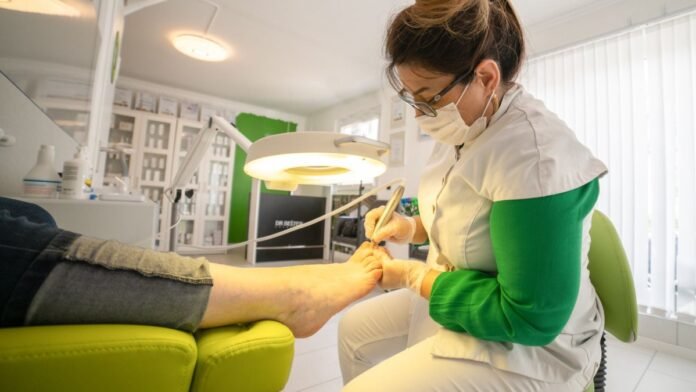 How a Podiatrist Helps With Diabetes-related Foot Issues How a Podiatrist Helps With Diabetes-related Foot Issues